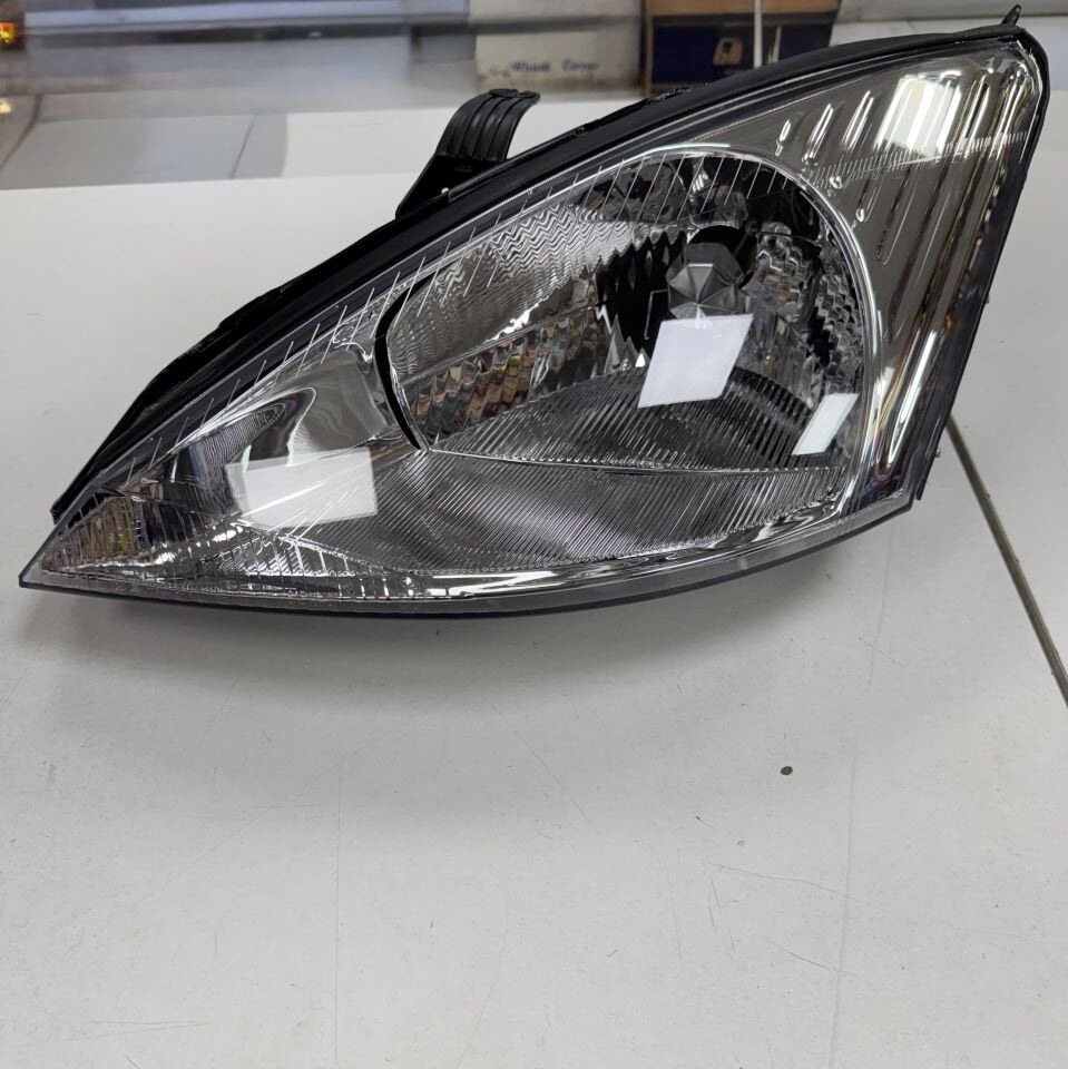 Ford Focus Sol Far 1998-2001 Arası Uyumlu