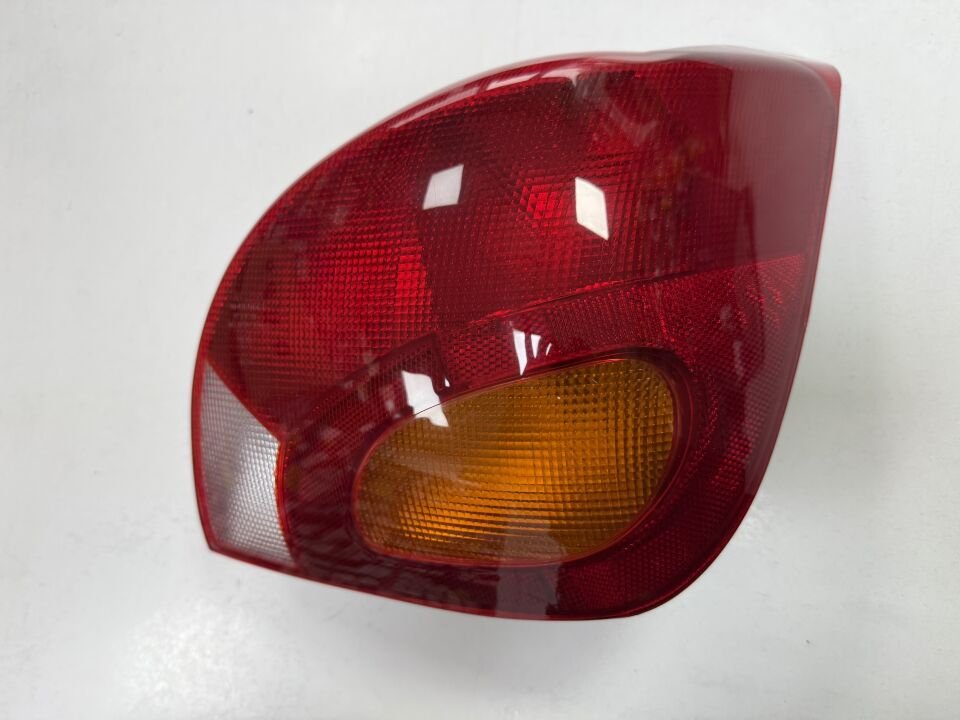 Ford Fiesta Arka Stop Komple Sağ Taraf 1995-1999 Duysuz