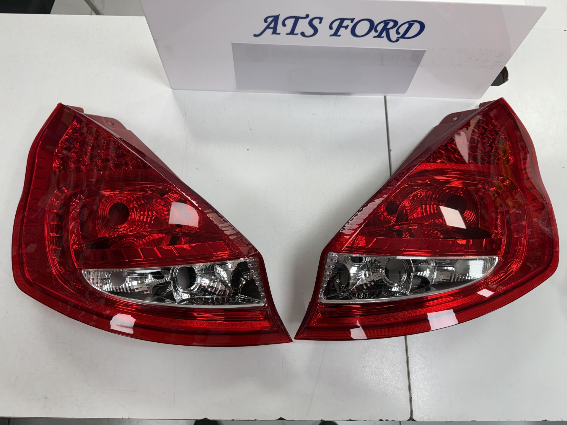Ford Fiesta Sağ-Sol Arka Stop Lambası Takımı 2008-2012