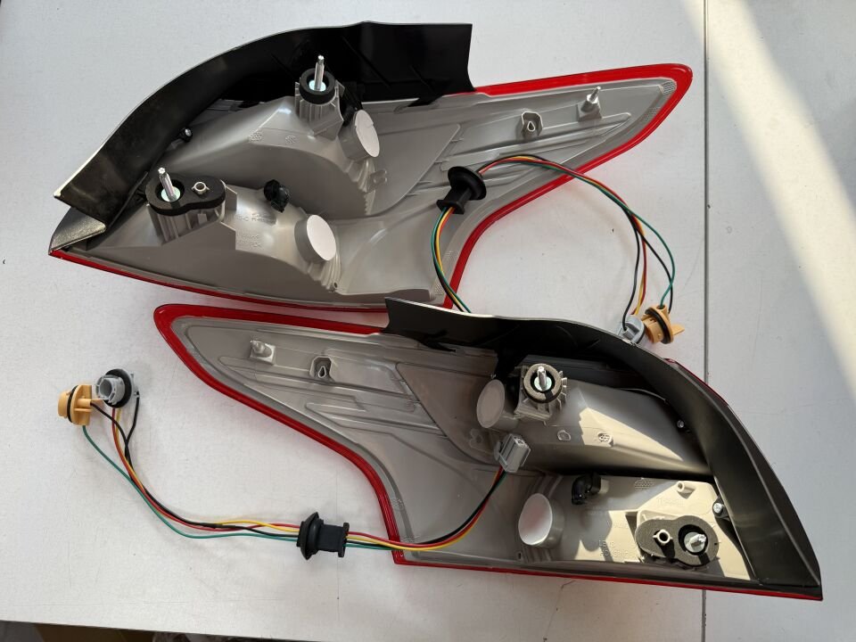 Focus 3 2011-2014 Sedan Dış Sağ/Sol Takım Stop Lambası